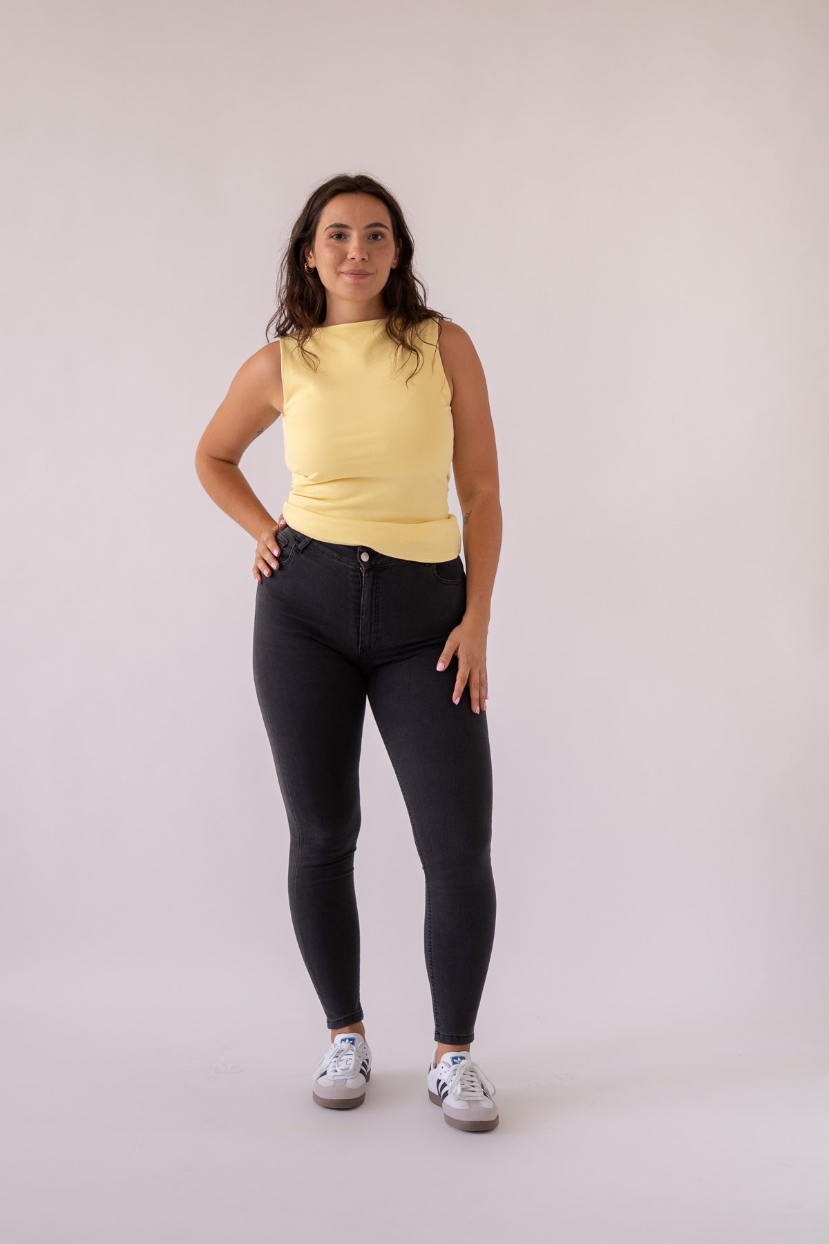 Strakke broek – grijs